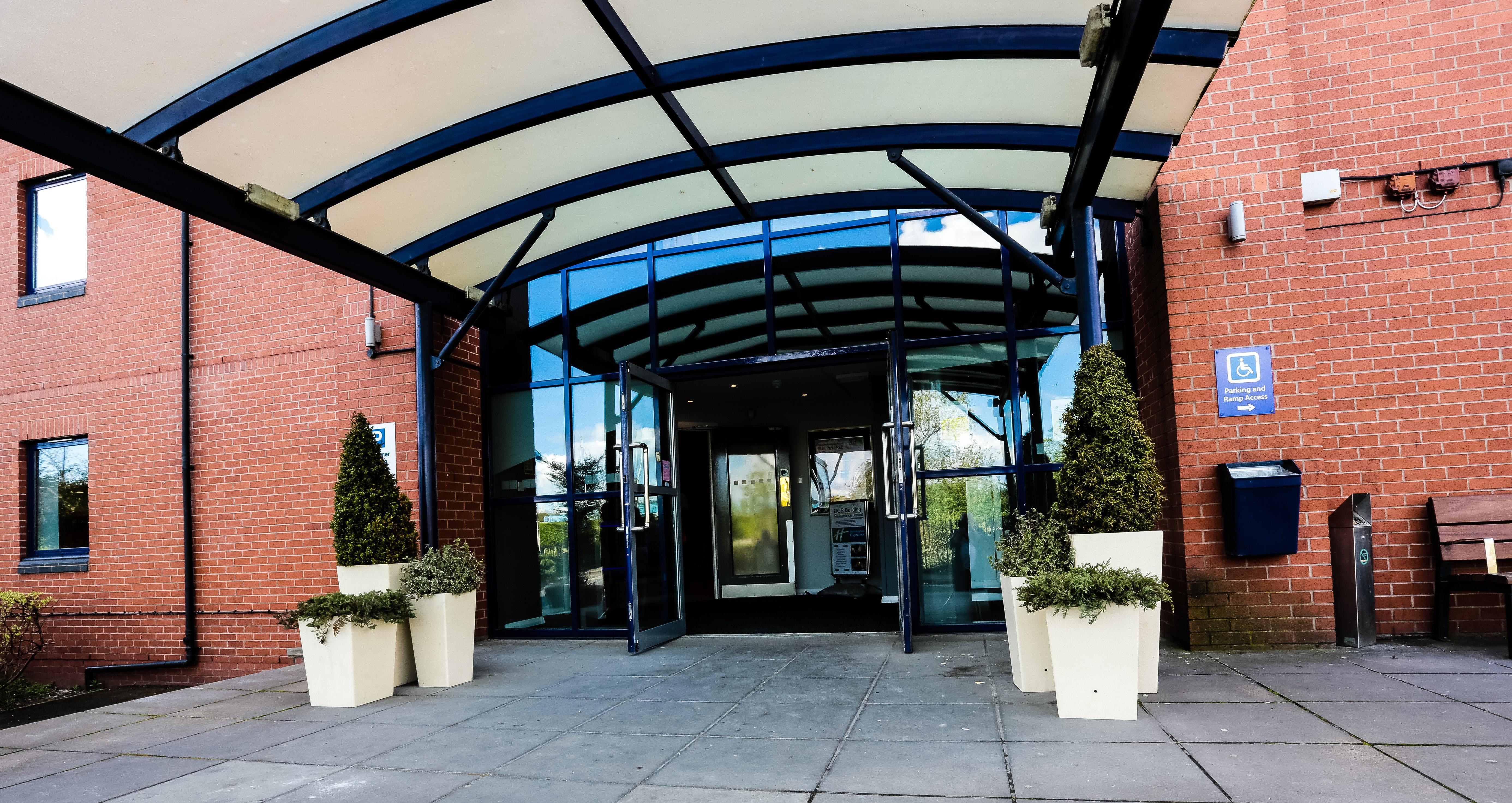 Holiday Inn Express Birmingham - Castle Bromwich, An Ihg Hotel Exterior photo