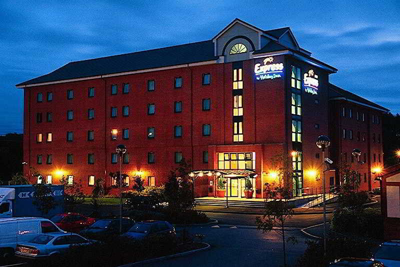 Holiday Inn Express Birmingham - Castle Bromwich, An Ihg Hotel Exterior photo