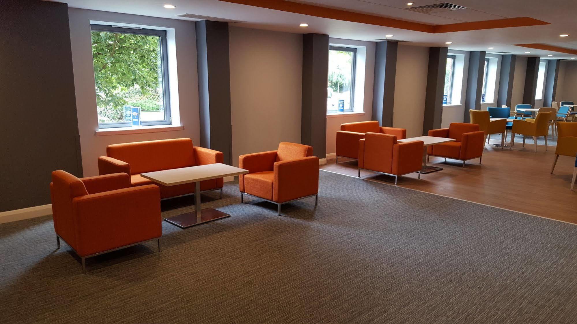 Holiday Inn Express Birmingham - Castle Bromwich, An Ihg Hotel Exterior photo