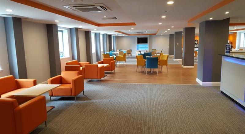 Holiday Inn Express Birmingham - Castle Bromwich, An Ihg Hotel Exterior photo